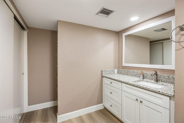 2035 W WALTANN Lane, Phoenix, AZ 85023