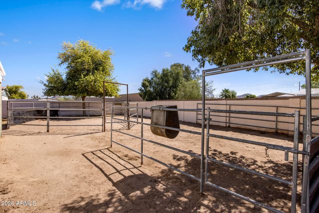 2035 W WALTANN Lane, Phoenix, AZ 85023