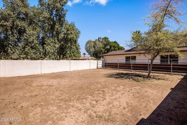 2035 W WALTANN Lane, Phoenix, AZ 85023