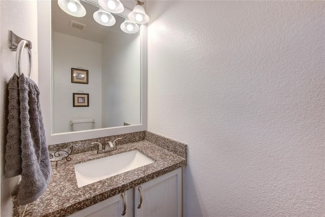 6803 Manor Hollow Lane, Katy, TX 77450