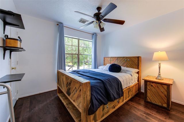 6803 Manor Hollow Lane, Katy, TX 77450