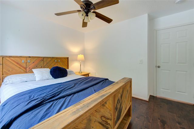 6803 Manor Hollow Lane, Katy, TX 77450