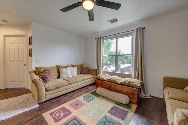 6803 Manor Hollow Lane, Katy, TX 77450