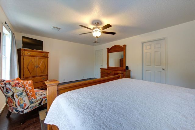 6803 Manor Hollow Lane, Katy, TX 77450