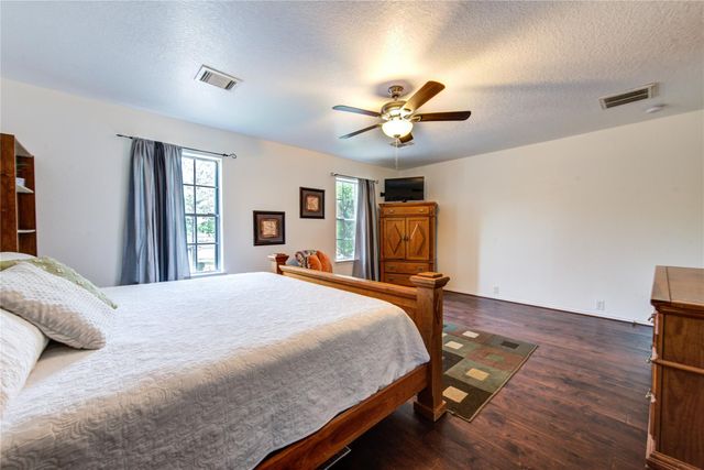 6803 Manor Hollow Lane, Katy, TX 77450