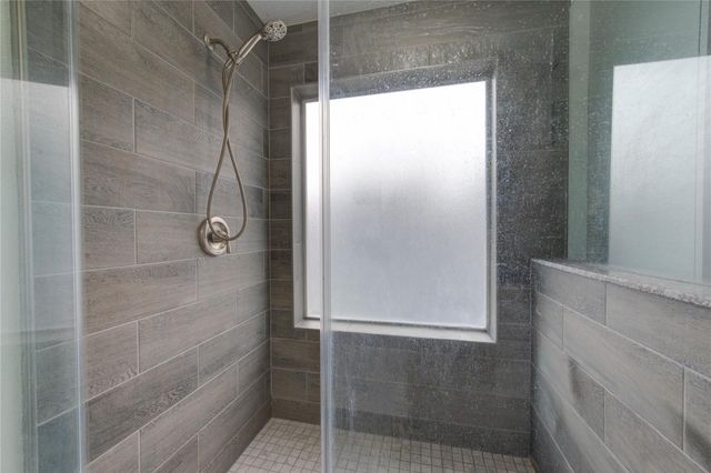 6803 Manor Hollow Lane, Katy, TX 77450