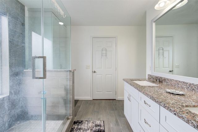 6803 Manor Hollow Lane, Katy, TX 77450