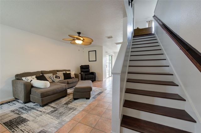 6803 Manor Hollow Lane, Katy, TX 77450