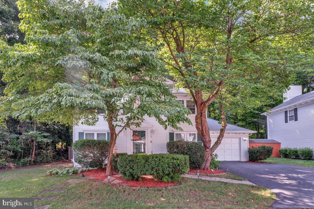 10117 SCHOOLHOUSE WOODS CT, Burke, VA 22015