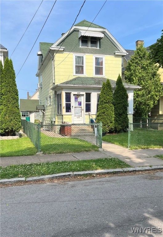 634 30th Street, Niagara Falls, NY 14301