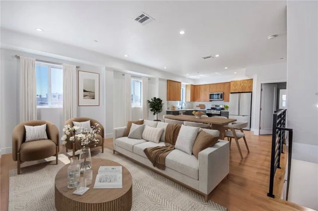 2851 Victoria Avenue 2, Los Angeles, CA 90016