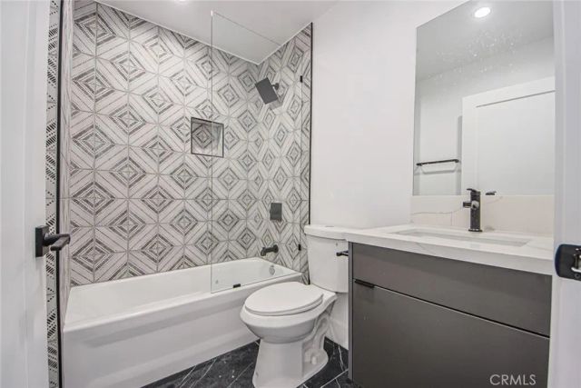 2851 Victoria Avenue 2, Los Angeles, CA 90016