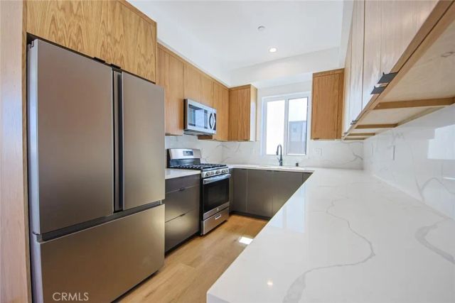 2851 Victoria Avenue 2, Los Angeles, CA 90016