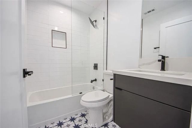 2851 Victoria Avenue 2, Los Angeles, CA 90016