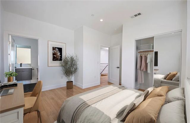 2851 Victoria Avenue 2, Los Angeles, CA 90016