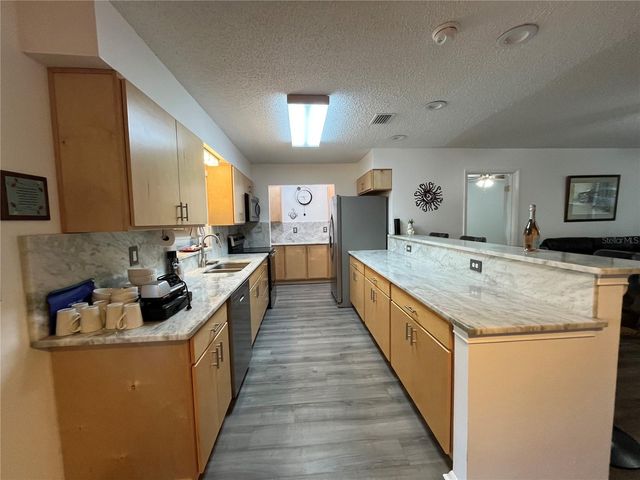 407 POINSETTIA AVENUE, Fruitland Park, FL 34731