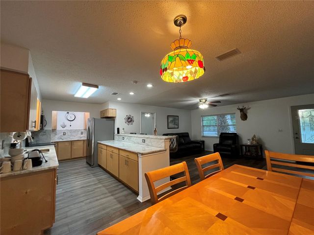 407 POINSETTIA AVENUE, Fruitland Park, FL 34731