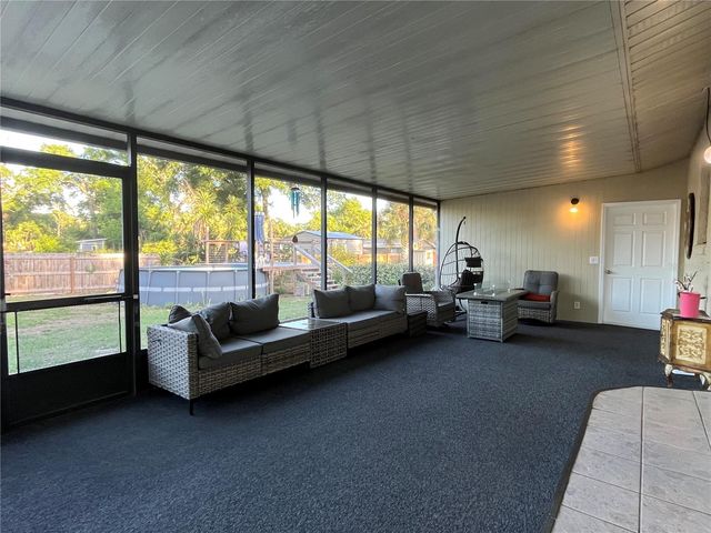 407 POINSETTIA AVENUE, Fruitland Park, FL 34731