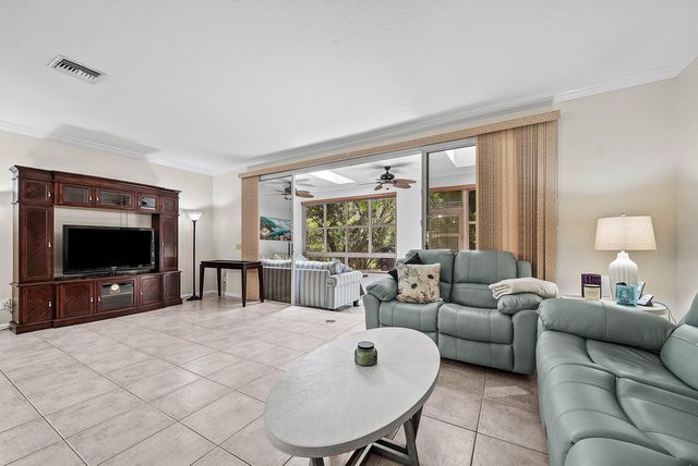 6757 Via Regina, Boca Raton, FL 33433