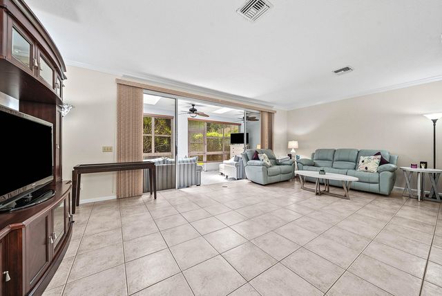 6757 Via Regina, Boca Raton, FL 33433