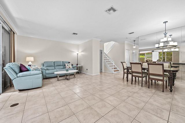6757 Via Regina, Boca Raton, FL 33433
