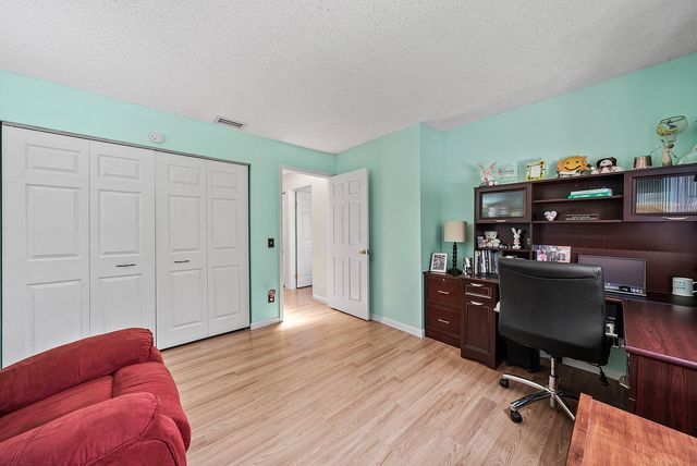 6757 Via Regina, Boca Raton, FL 33433
