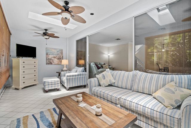 6757 Via Regina, Boca Raton, FL 33433