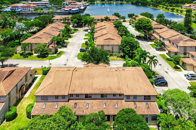 6757 Via Regina, Boca Raton, FL 33433