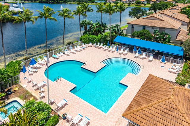 6757 Via Regina, Boca Raton, FL 33433