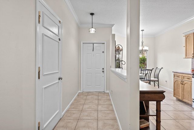 6757 Via Regina, Boca Raton, FL 33433