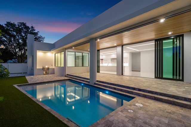 10 Coconut Road, Delray Beach, FL 33444