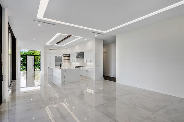 10 Coconut Road, Delray Beach, FL 33444
