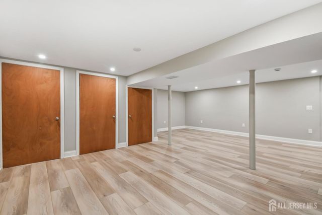 16 Venus Road, South Amboy, NJ 08879