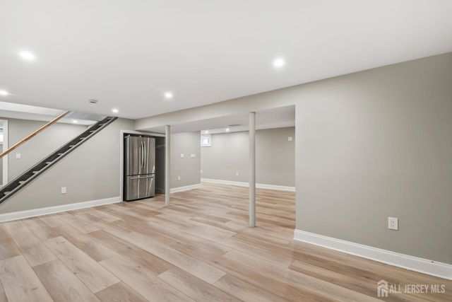 16 Venus Road, South Amboy, NJ 08879