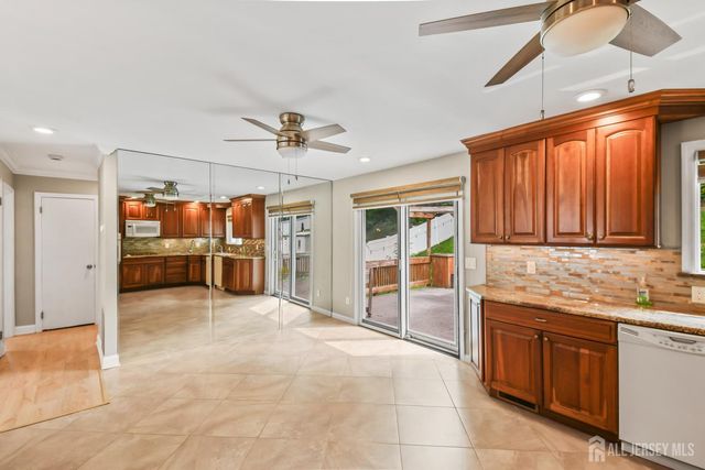 16 Venus Road, South Amboy, NJ 08879