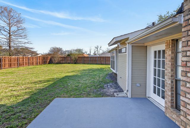 1889 TREE CREST Drive, Lewisville, TX 75077