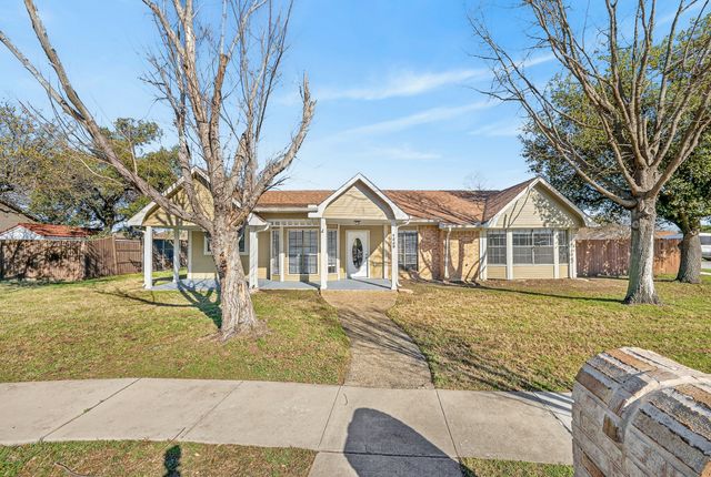 1889 TREE CREST Drive, Lewisville, TX 75077