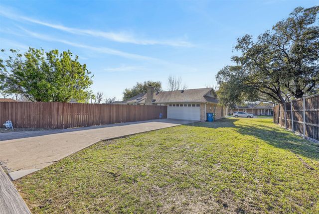 1889 TREE CREST Drive, Lewisville, TX 75077