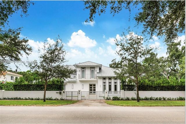 6900 Barquera Street, Coral Gables, FL 33146
