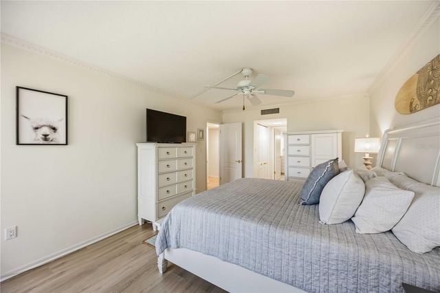 1150 TARPON CENTER DRIVE 208, Venice, FL 34285