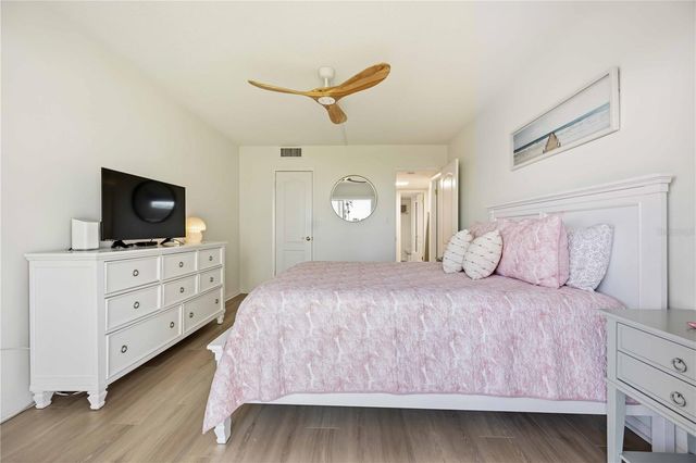 1150 TARPON CENTER DRIVE 208, Venice, FL 34285