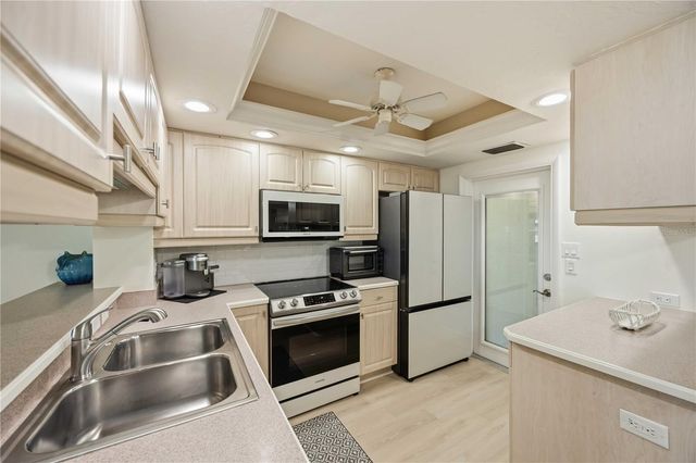 1150 TARPON CENTER DRIVE 208, Venice, FL 34285