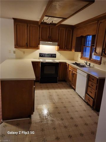 2060 Coltrane Mill Road, Randleman, NC 27317