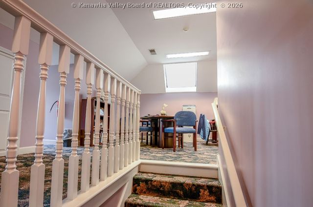 1 Courtney Drive, Charleston, WV 25304