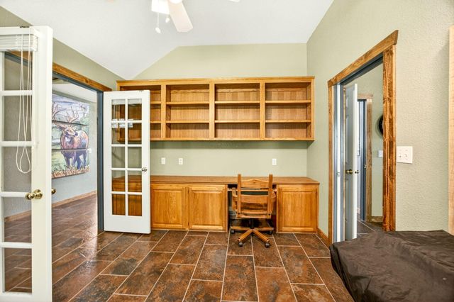 221 Hidden Valley Lane, Rogue River, OR 97537