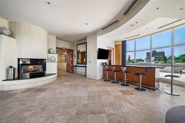 2881 Peachtree Road NE 802, Atlanta, GA 30305