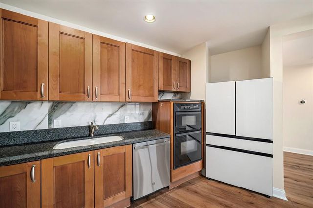 2881 Peachtree Road NE 802, Atlanta, GA 30305