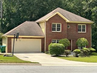 2720 Trotters Pointe Drive, Snellville, GA 30039
