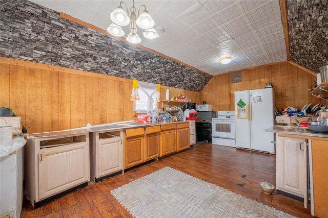 299 Mack Foster Street, Stowell, TX 77661