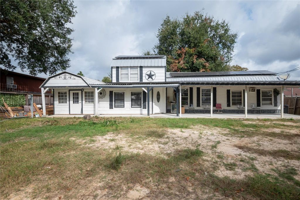299 Mack Foster Street, Stowell, TX 77661